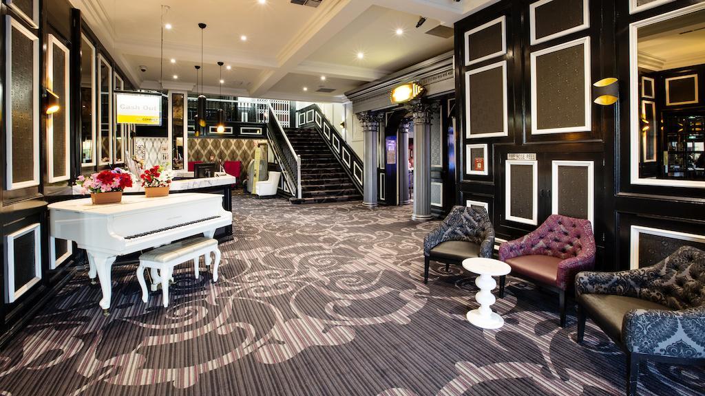 Nightcap At Skyways Hotel Melbourne Dış mekan fotoğraf