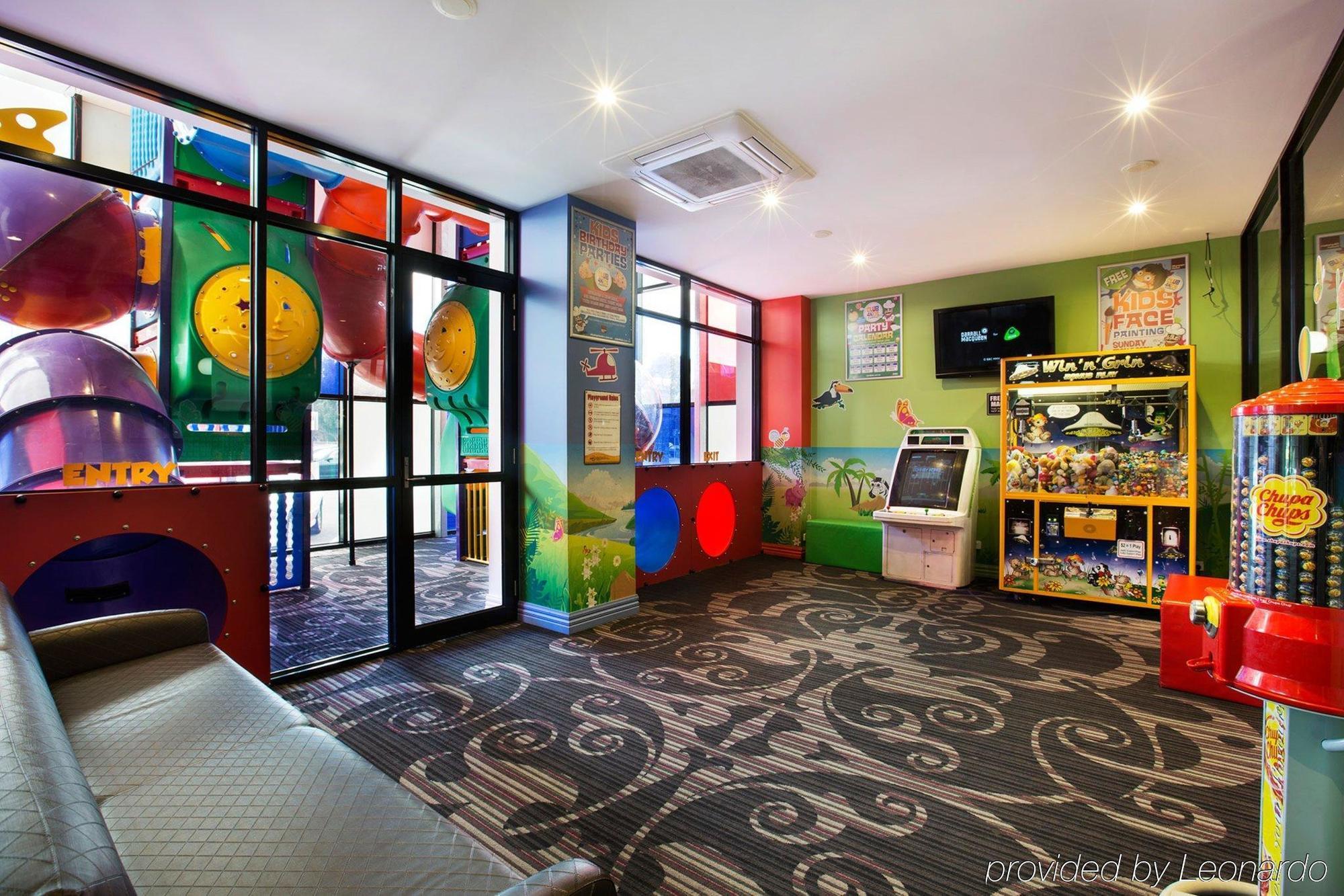 Nightcap At Skyways Hotel Melbourne Dış mekan fotoğraf